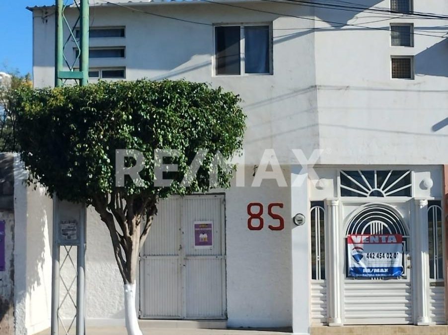 CASA CON DEPARTAMENTOS EN VENTA