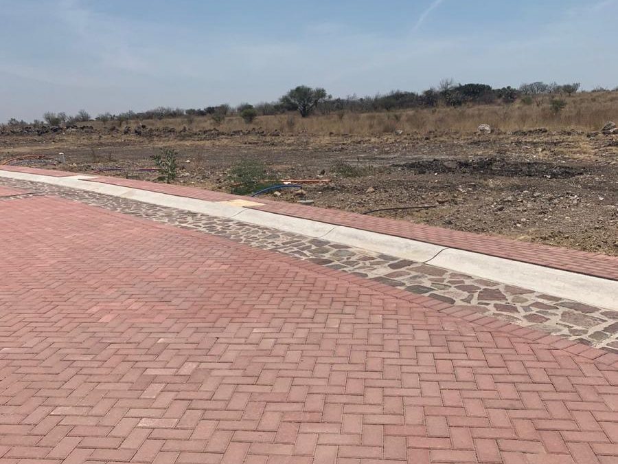 TERRENO EN VENTA EN Cd MADERAS SUR 2