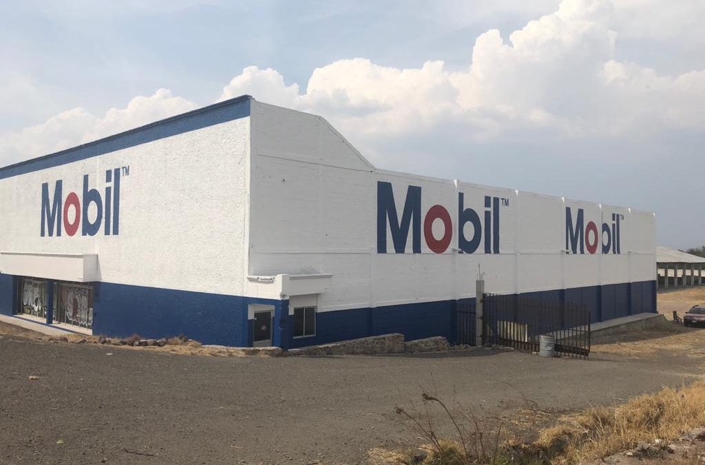 BODEGA Y TERRENO EN RENTA